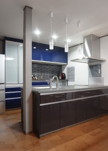 施工事例　シックな大人リフォーム　キッチン