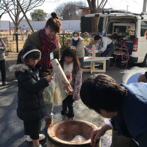 わくわくマーケット　餅つき